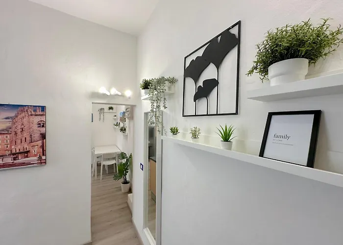 House Apartment *